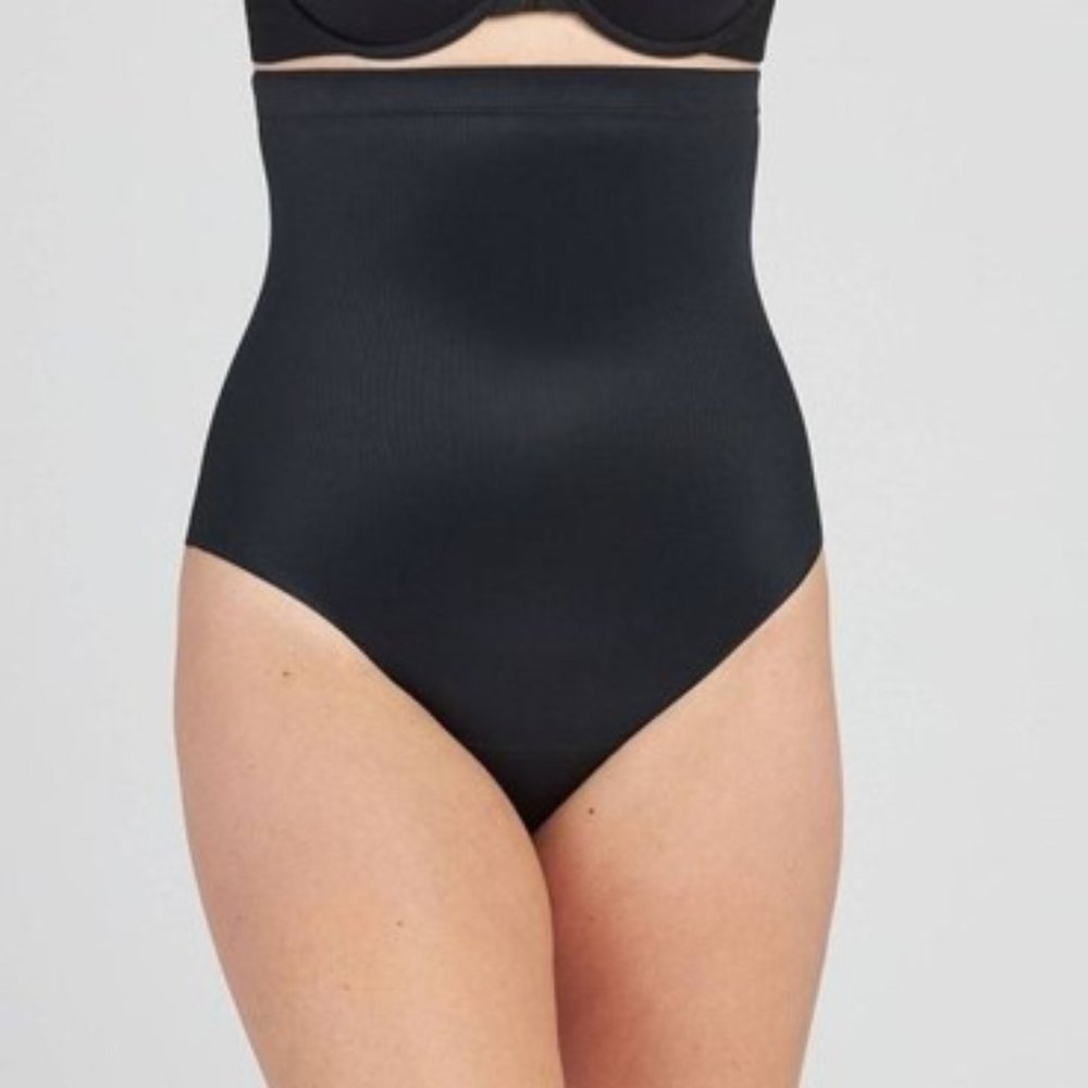 Assets by Spanx Sara Blakely High-Waisted Thong Black 10238R Size Small NWT